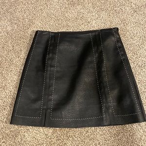 Vici - Black leather mini fall skirt